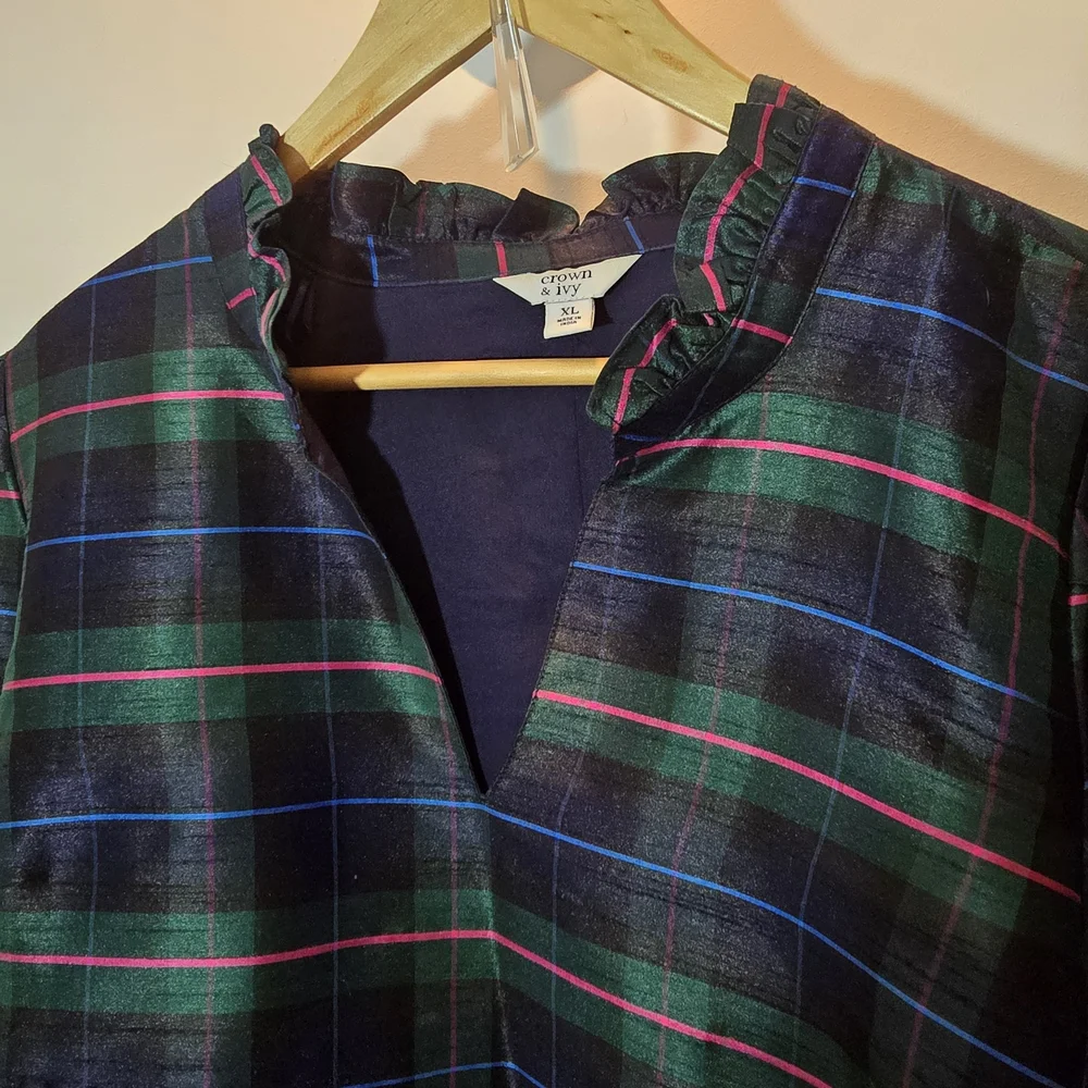 Crown & Ivy Multicolor Ruffle Blouse - Picture 3 of 6